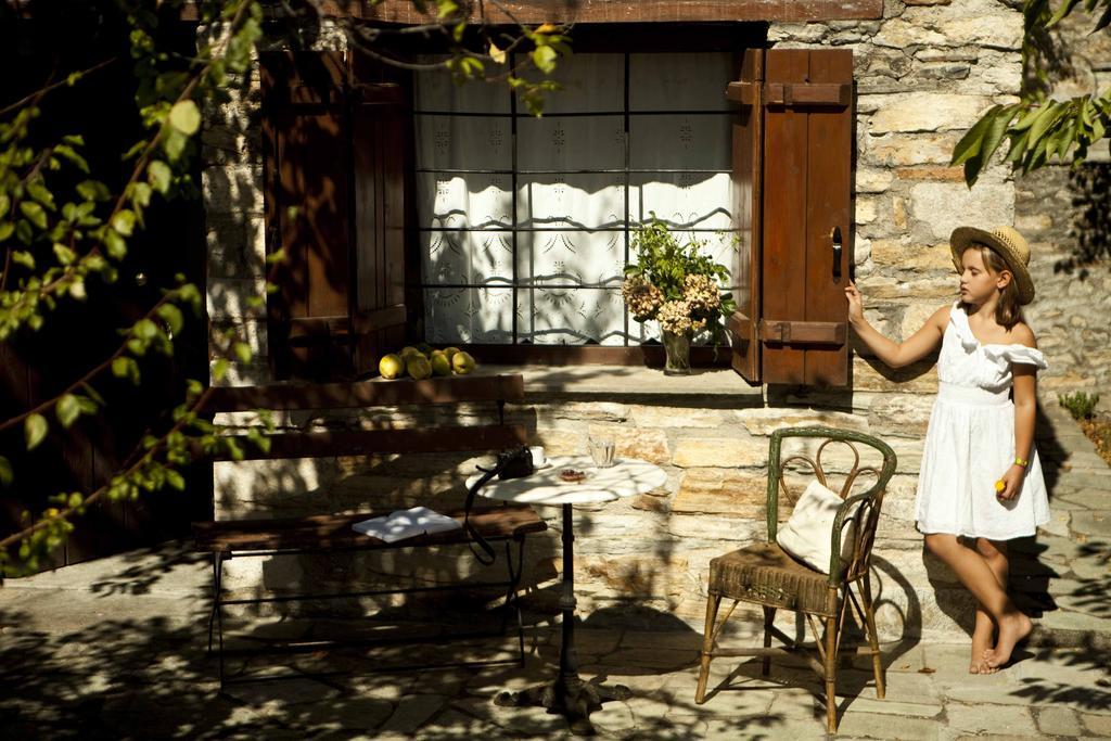 Archontiko Stathopoulou Otel Agios Georgios Nilias Oda fotoğraf